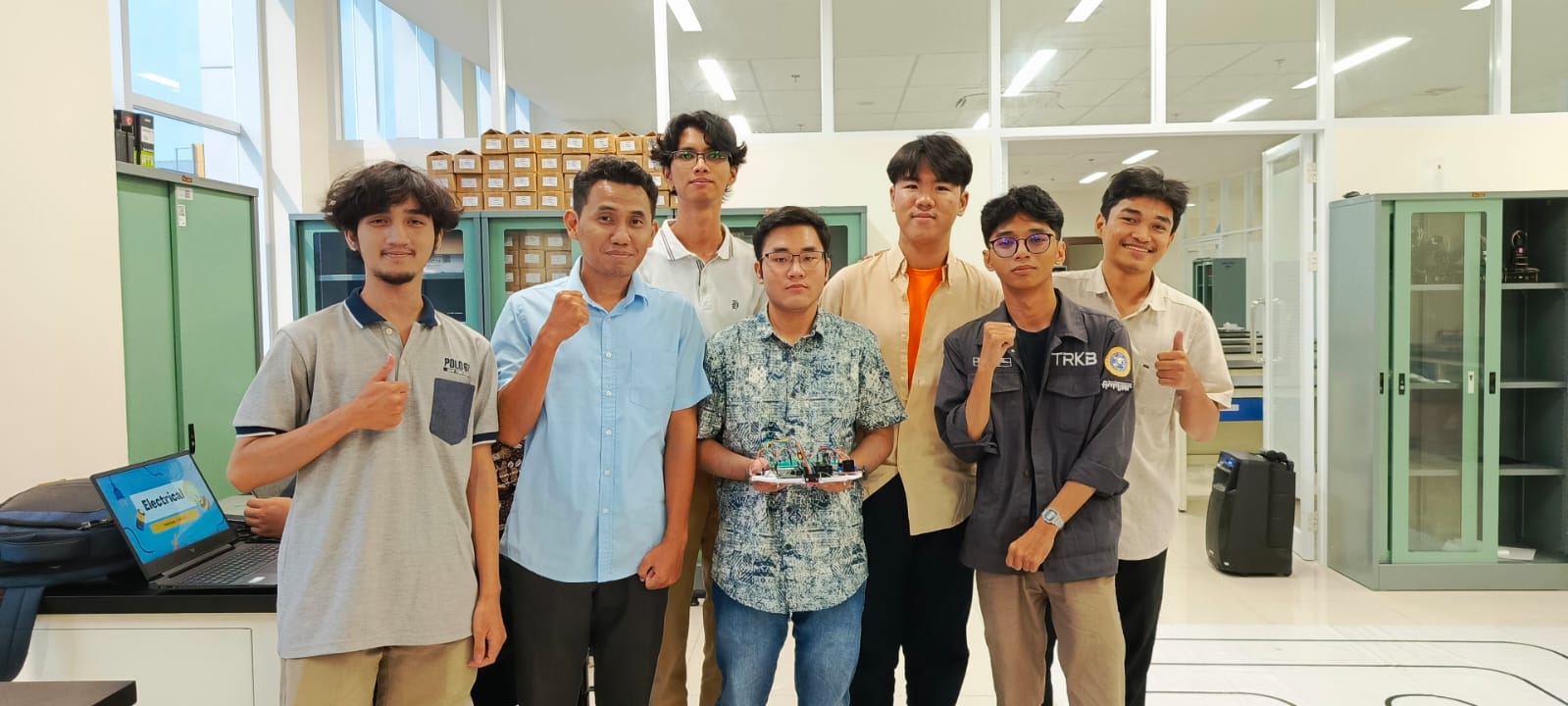 Robotic Experiment Leader